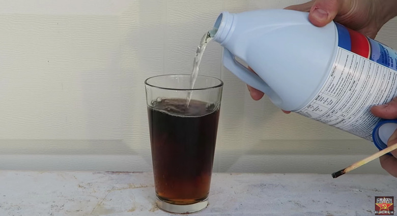 coca-cola-bleach-mix-viral-video