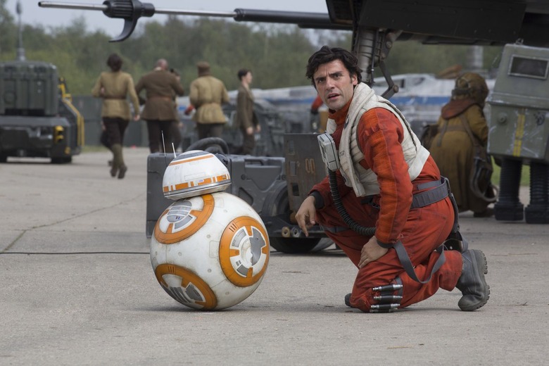 star-wars-tfa-hi-res-poe-bb-8-surprise