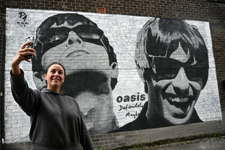 Oasis mural