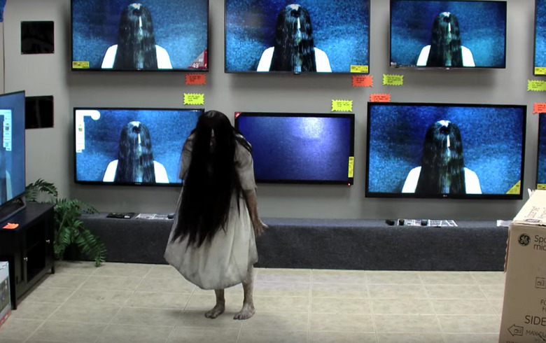rings-movie-tv-prank