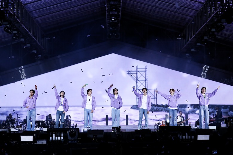 BTS Yet to Come concert