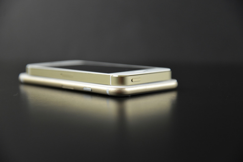 Apple-iPhone-6-Mockup-20