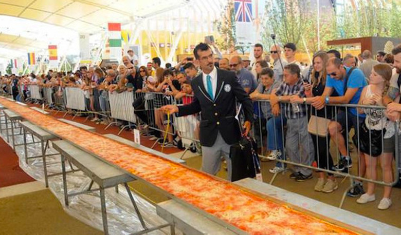 mile long pizza record