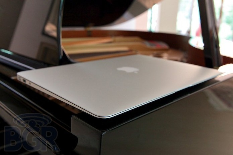 macbook-air-review-7110727164429