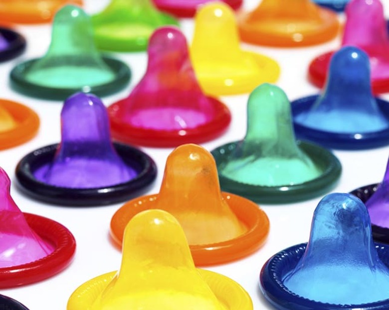 condoms-art