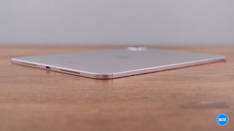 2024 iPad Pro On A Wooden Table