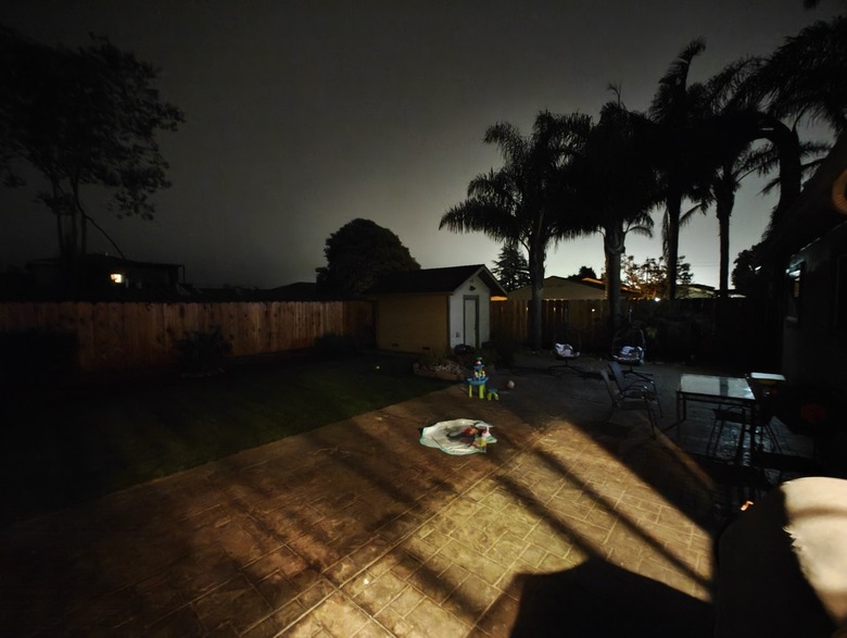 dark-yard-ultrawide-Large