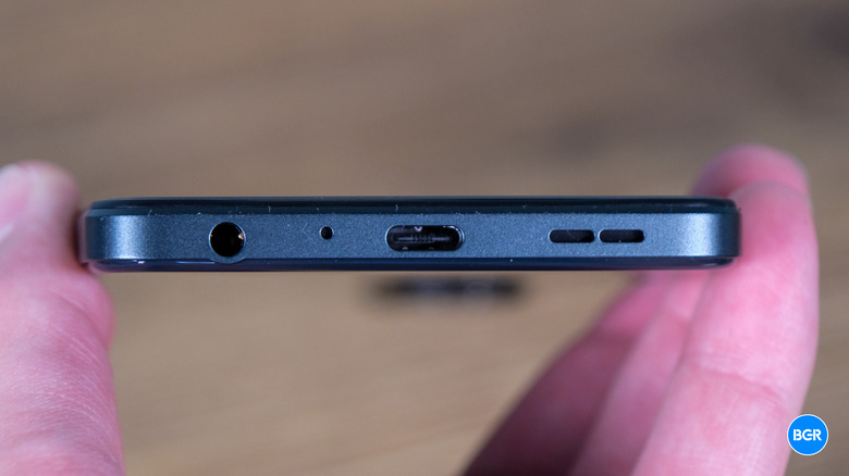 OnePlus Nord N30 USB-C Port
