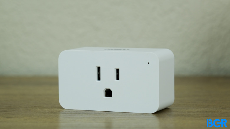 Roku Indoor Smart Plug SE Front