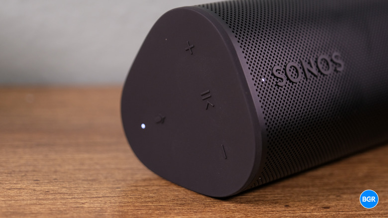 Controls on the Sonos Roam 2