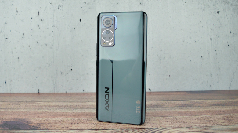 ZTE Axon 30 Back