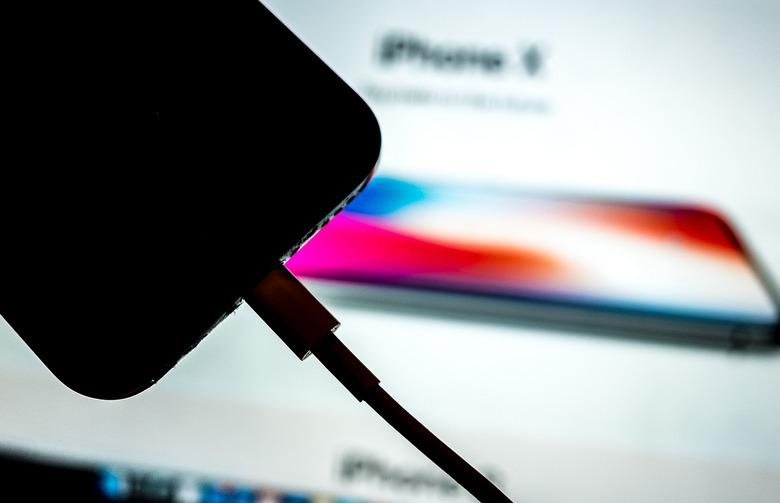 iphone-x-sign-shadow-charging-battery