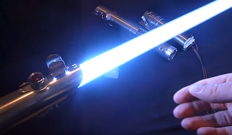 homemade-lightsaber-3