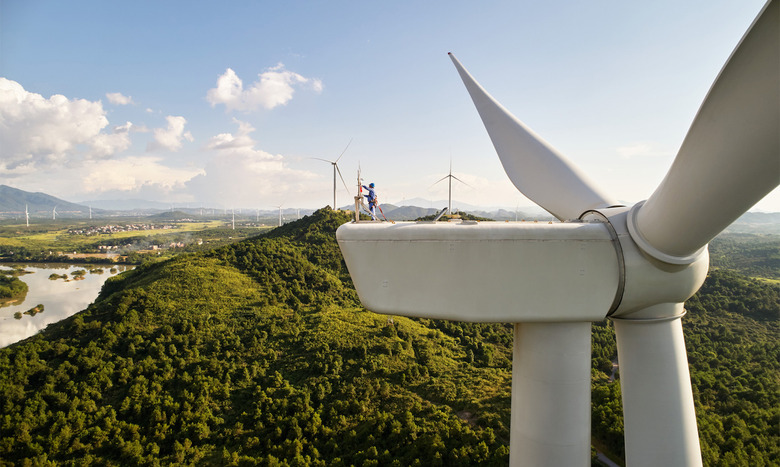 Through a first-of-its-kind investment fund, Apple and 10 of its suppliers in China are investing nearly $300 million to develop projects totaling 1 gigawatt of renewable energy