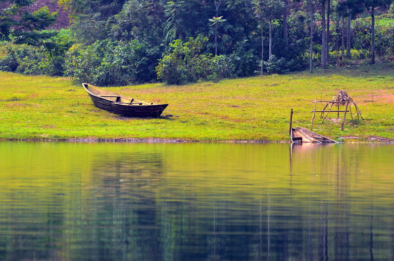 Boat one shore of Lake Kivu