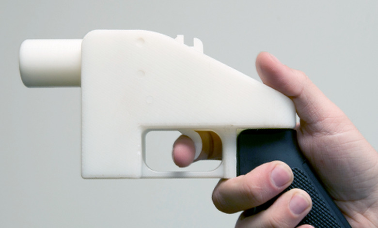 LANDING-3D-downloadable-gun-072318A