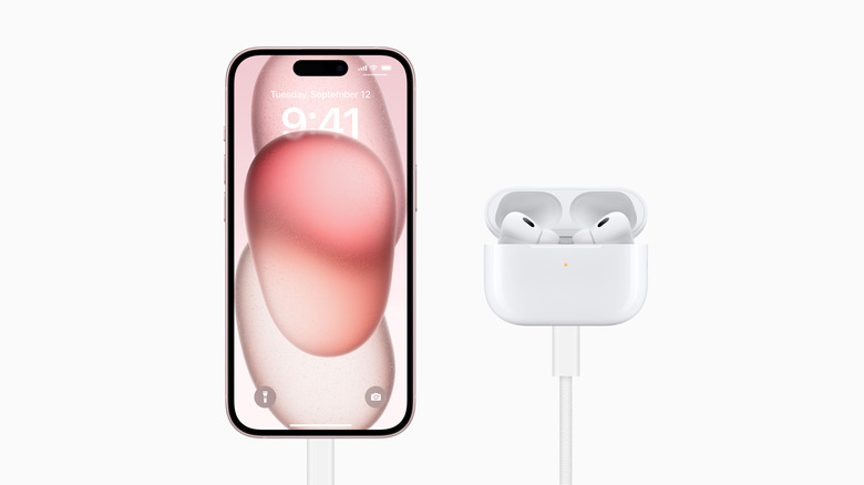 Apple-AirPods-Pro-2nd-gen-USB-C-connection-demo-230912