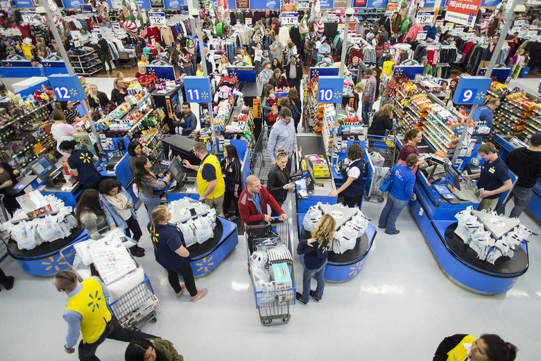 walmart-sign-black-friday-crowd