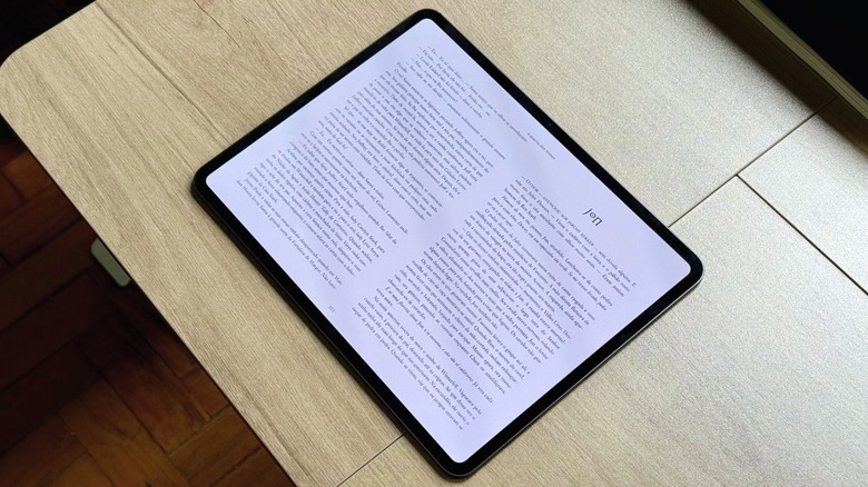 M4 iPad Pro / Apple Books app / Apple Books+ subscription