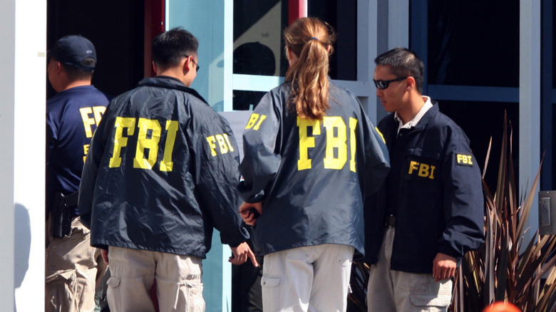 fbi-agents