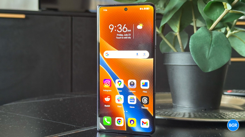 Honor Magic V2 Front