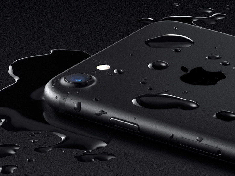 iphone-7-water