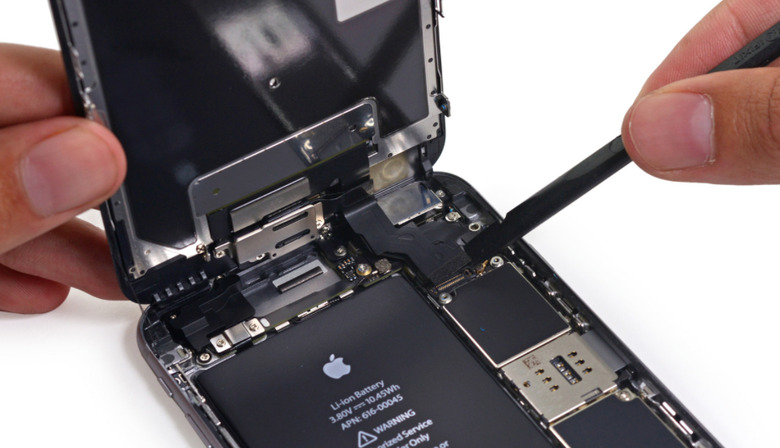 iphone-6s-plus-teardown-camera-location-ifixit
