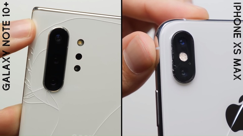 Galaxy-Note-10-vs.-iPhone-XS-Max-Drop-Test