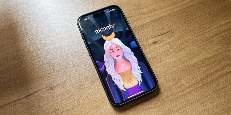 Moonly app