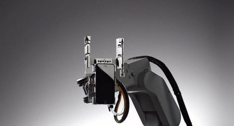 apple-liam-iphone-recycling-robot