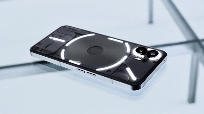 Nothing Phone (2) glyphs.