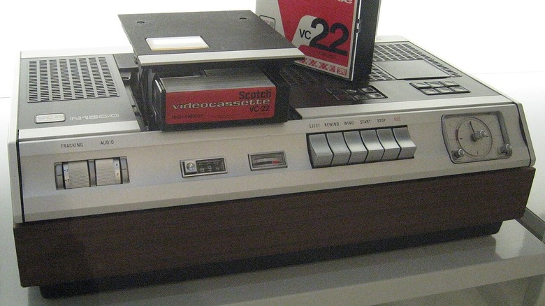The Philips N1500 VCR system