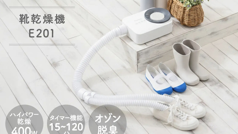 The Flaundry shoe dryer drying a pair of shoes