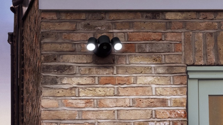 An LG camera monitoring the outside of a home