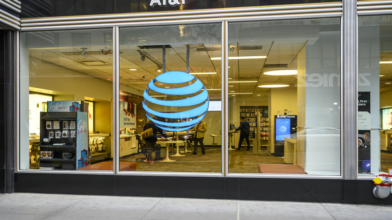 AT&T wireless store on Manhattan street