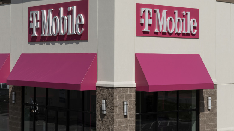 T-Mobile cellphone and wireless store