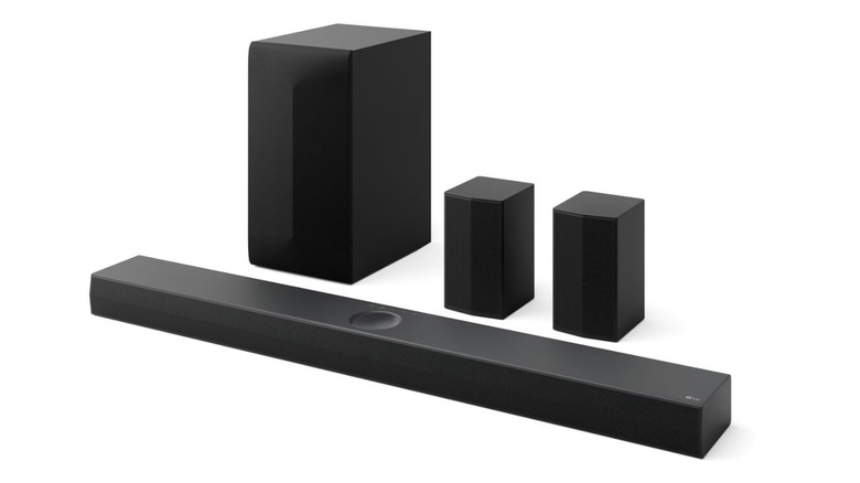 The LG S7FTRS 5.1.1-channel soundbar on a white background.
