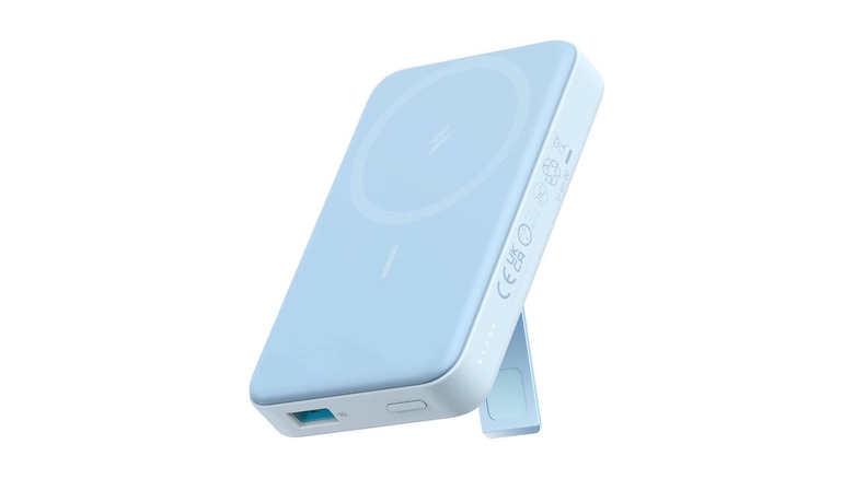 Anker 633 Magnetic Battery power bank in blue
