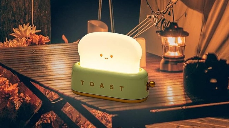Toaster lamp on table top