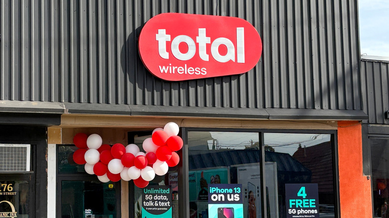 A Total Wireless retail store