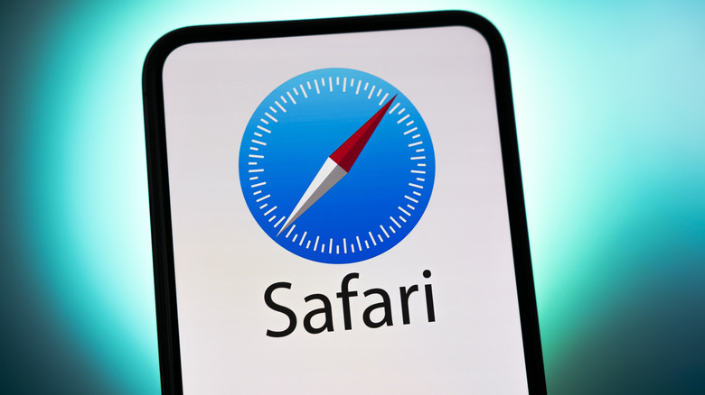 Safari Logo on a smartphone