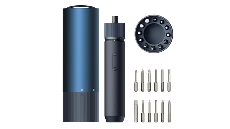 The Hoto QWLSD001 electric screwdriver and its accessories against a white background.