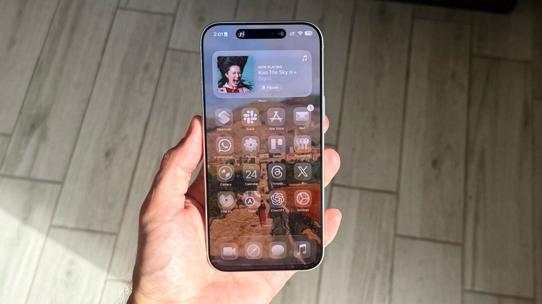 iPhone 17 Pro Max's Home Screen