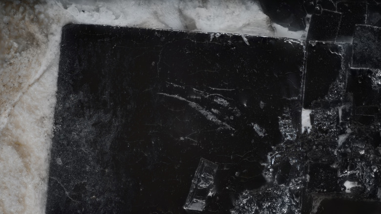 Perovskite embedded in a mineral vein