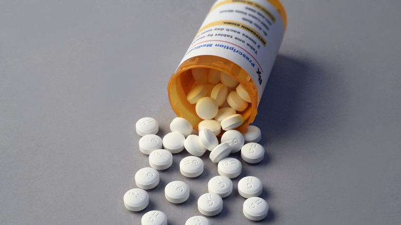 Metformin anti-diabetic tablets with capsule