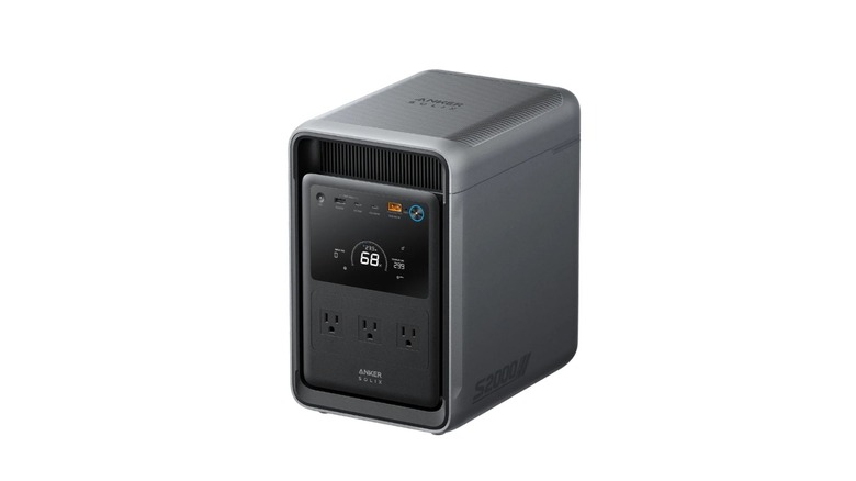 Anker solix 2000 powerstation in black