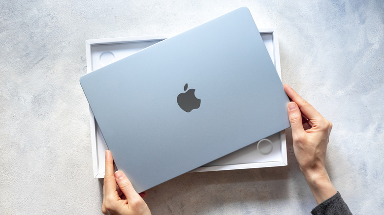 Unboxing the MacBook Air