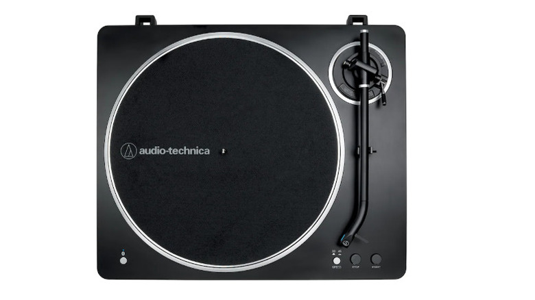 Placing a record on the Audio-Technica AT-LP70XBT