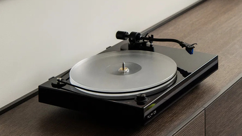 The Fluance RT85 on a counter