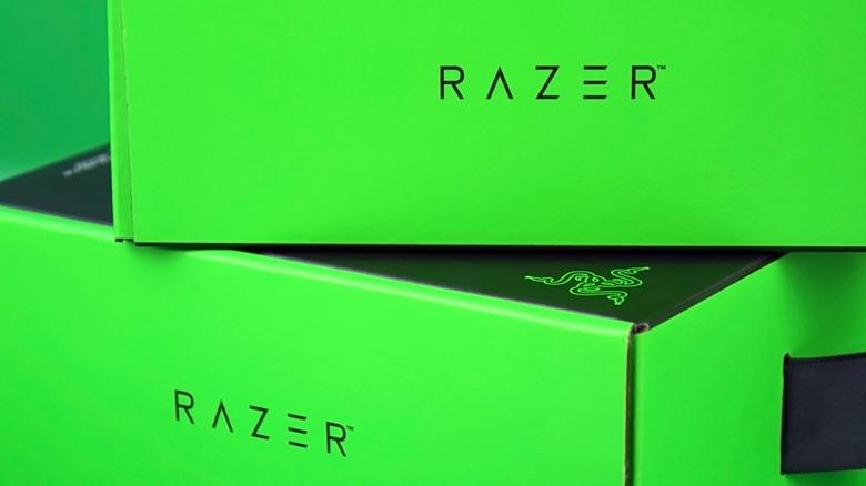 A Razer box stacked on top of another, showing the brand's logo.
